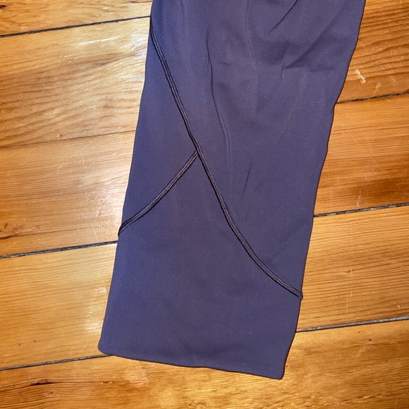 lululemon Cropped Leggings - Picture 6 of 6